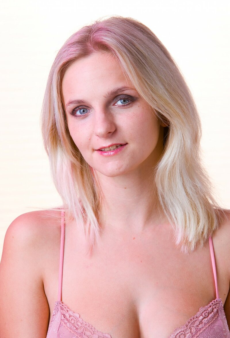 Алина, 65 лет, 1 размер груди